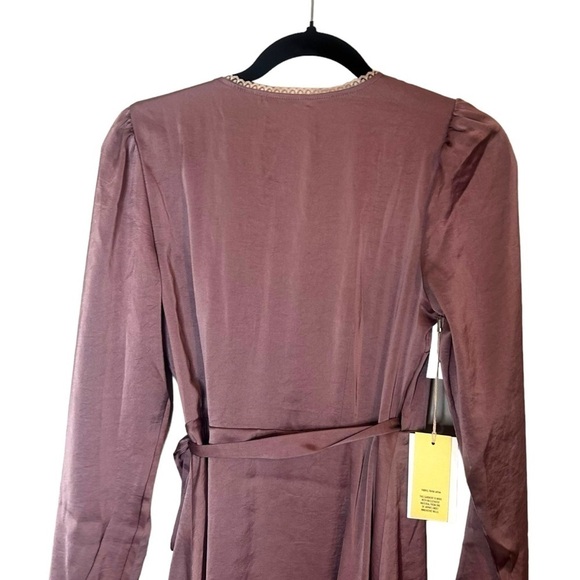 Aritzia Wilfred Mademoiselle Satin Longsleeve Dress - Picture 9 of 16